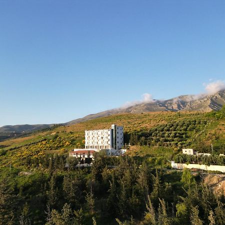 Doko Hotel Radhimë Eksteriør billede
