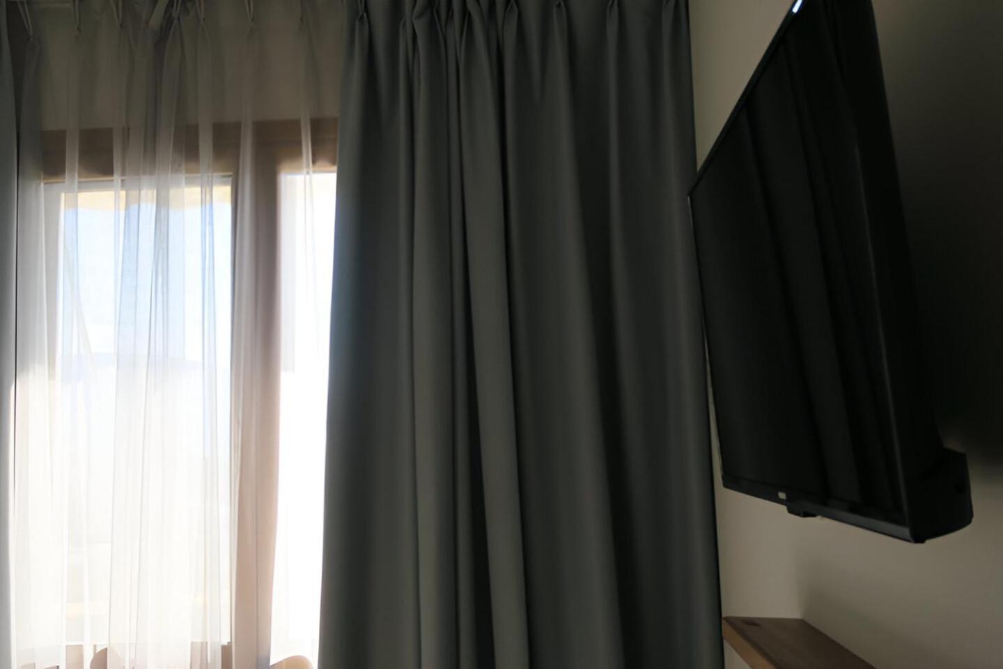Doko Hotel Radhimë Eksteriør billede