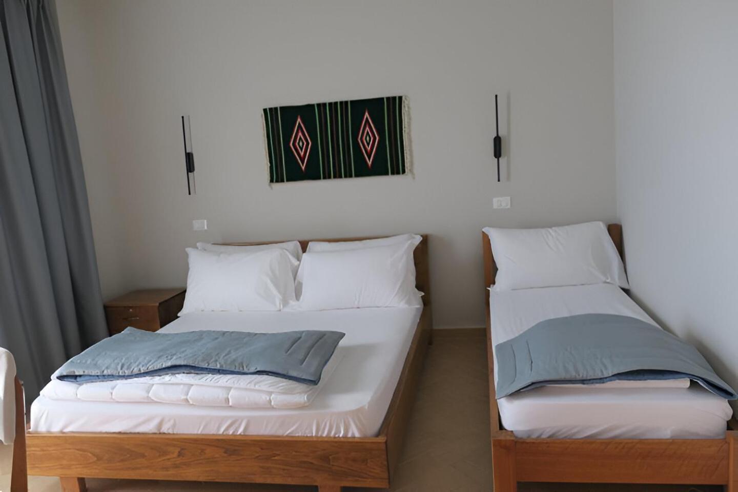 Doko Hotel Radhimë Eksteriør billede