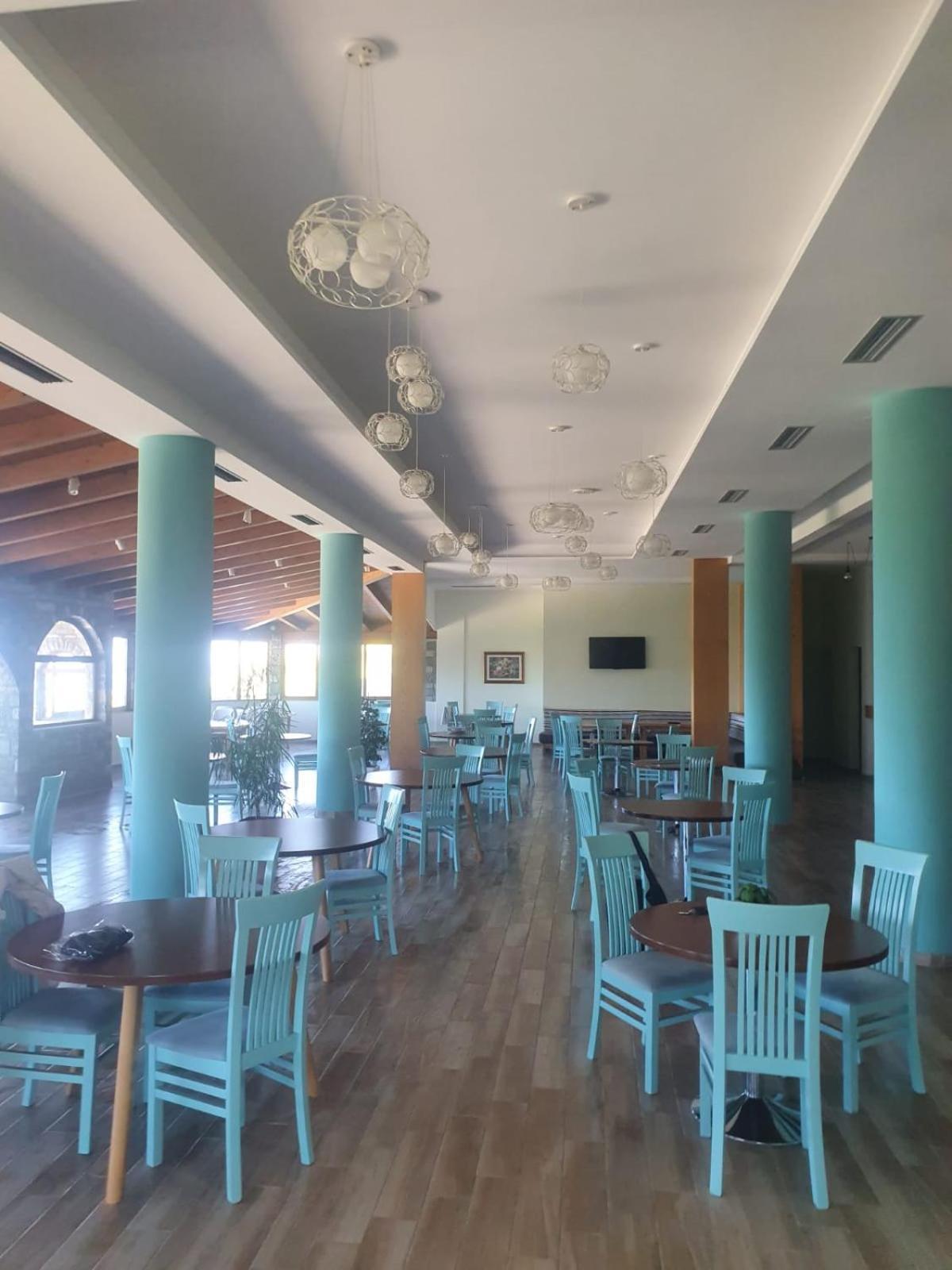 Doko Hotel Radhimë Eksteriør billede