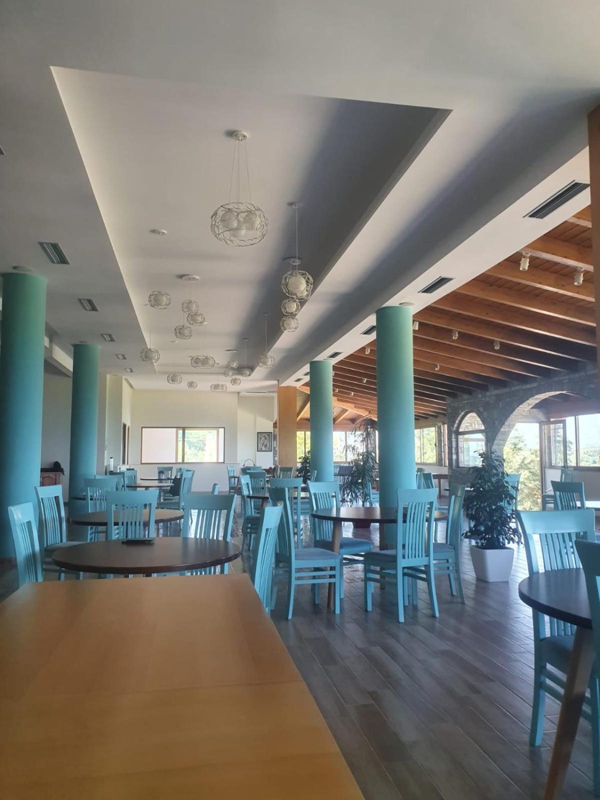 Doko Hotel Radhimë Eksteriør billede