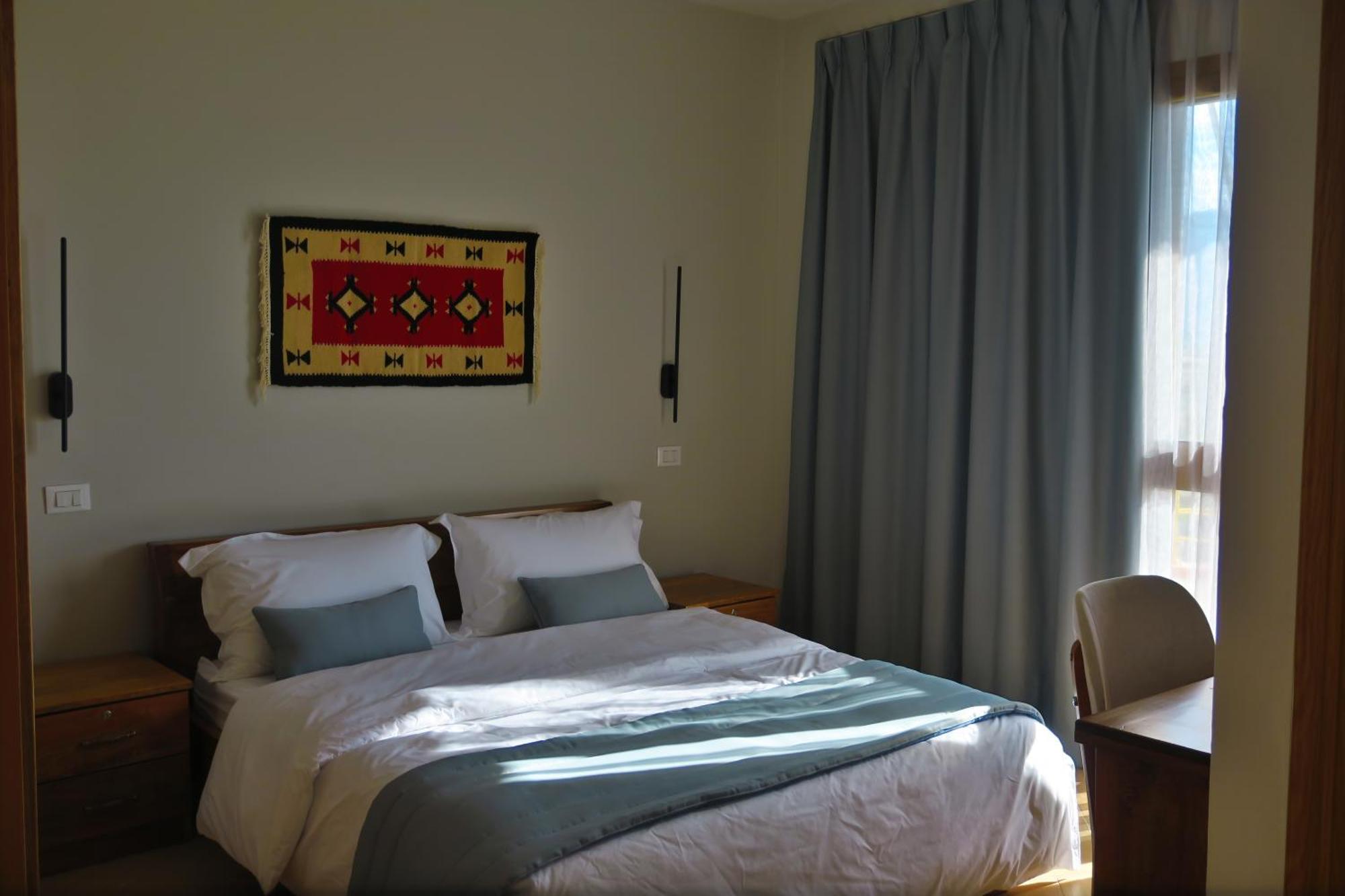 Doko Hotel Radhimë Eksteriør billede