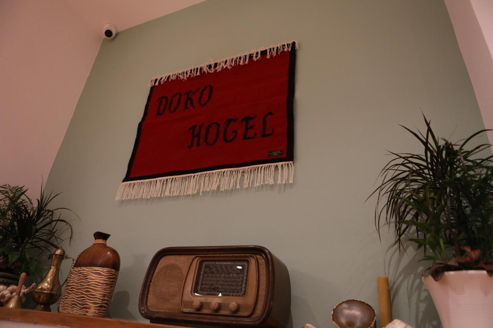 Doko Hotel Radhimë Eksteriør billede