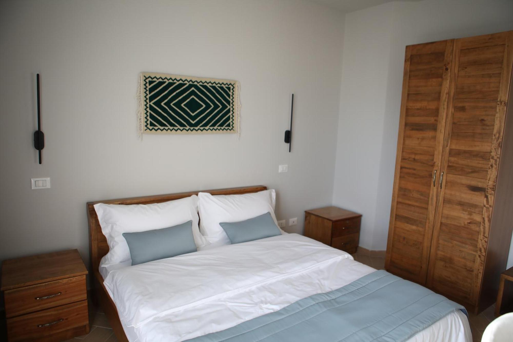 Doko Hotel Radhimë Eksteriør billede