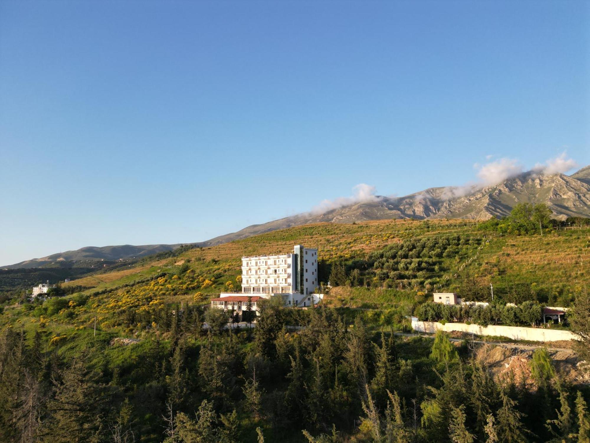 Doko Hotel Radhimë Eksteriør billede